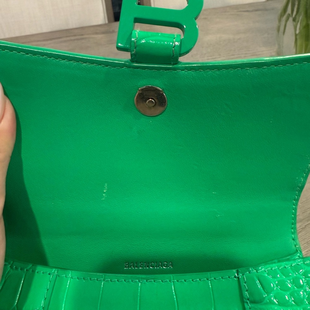 Balenciaga Green Croc-Embossed Handbag - Picture 6 of 6